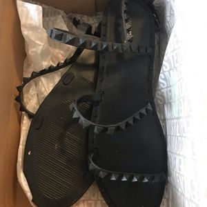 Black Steve Madden sandals! Size 11!